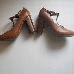 Crown Vintage Mary Jane Pumps
